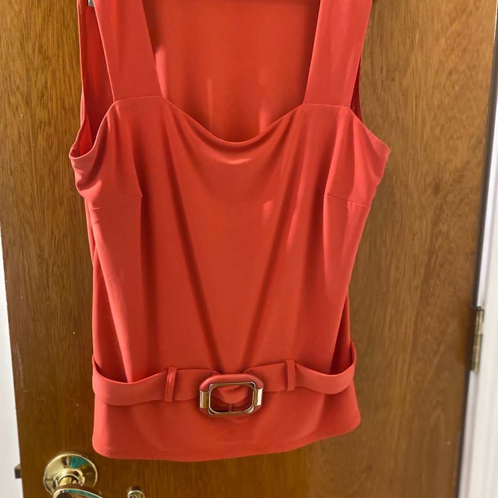 Frank Lyman classy top with buckle